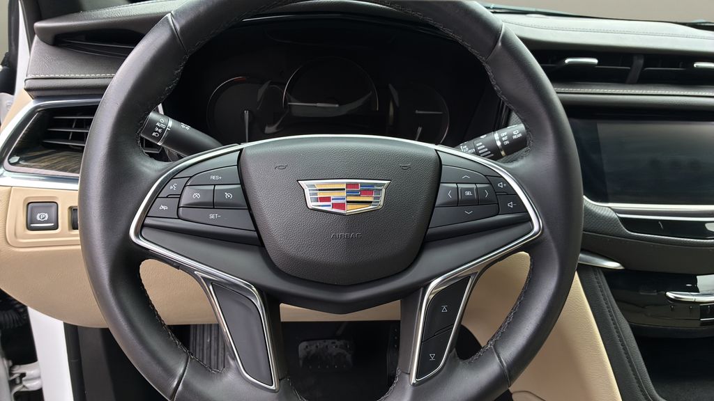 used 2018 Cadillac XT5 car, priced at $19,500