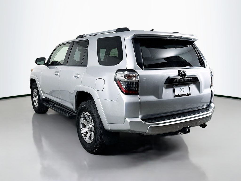 Thumbnail: 2014 Toyota 4Runner - 7