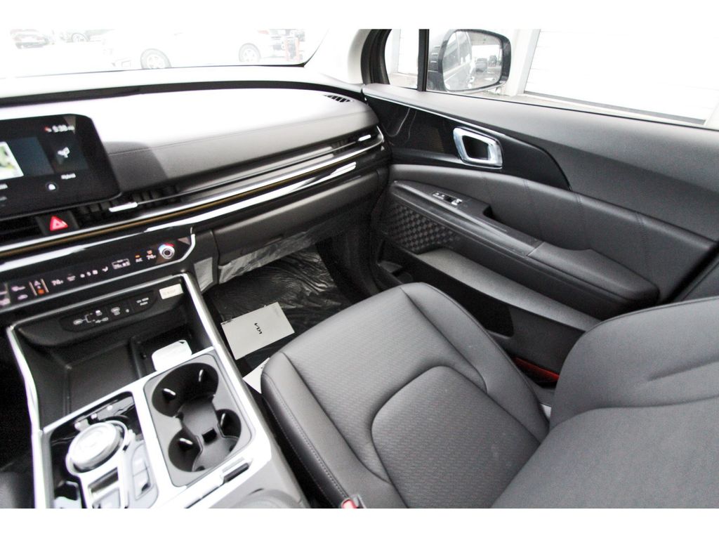 New 2026 Kia Carnival MPV Hybrid Van