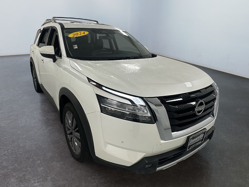 2024 Nissan Pathfinder SL 4WD