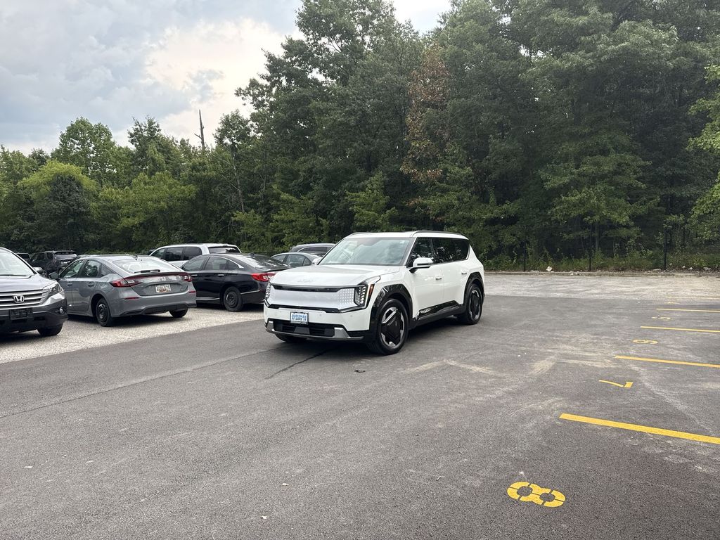  2024 Kia EV9 Land AWD   