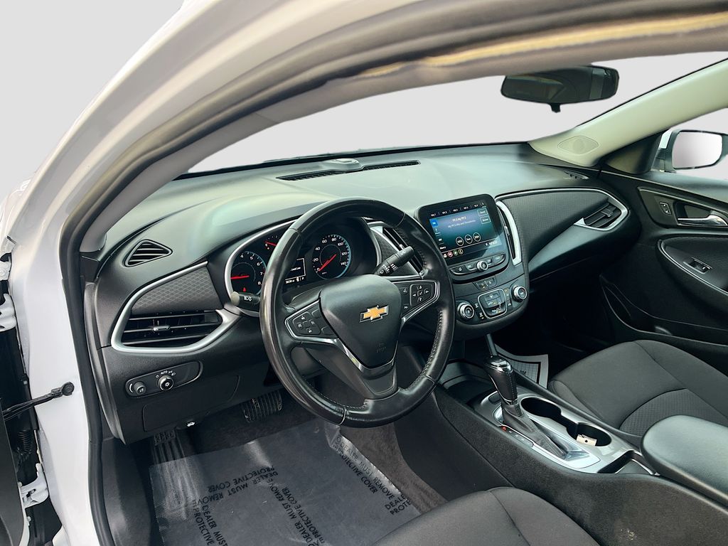 Used 2020 White Chevrolet RS image 9