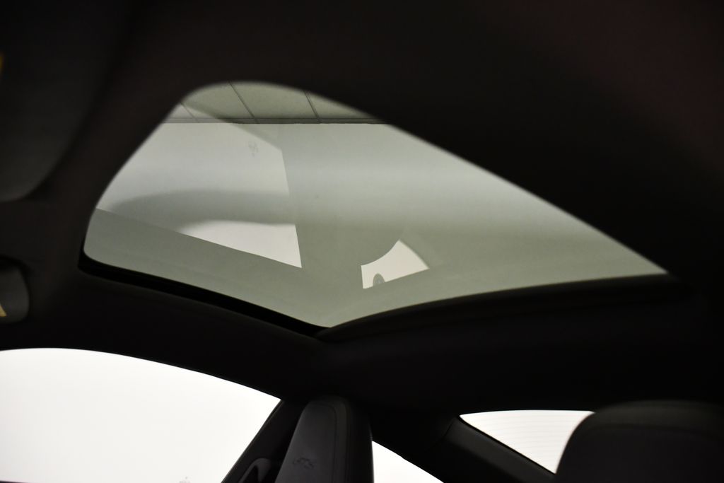 Thumbnail: 2023 Porsche 911 - 20