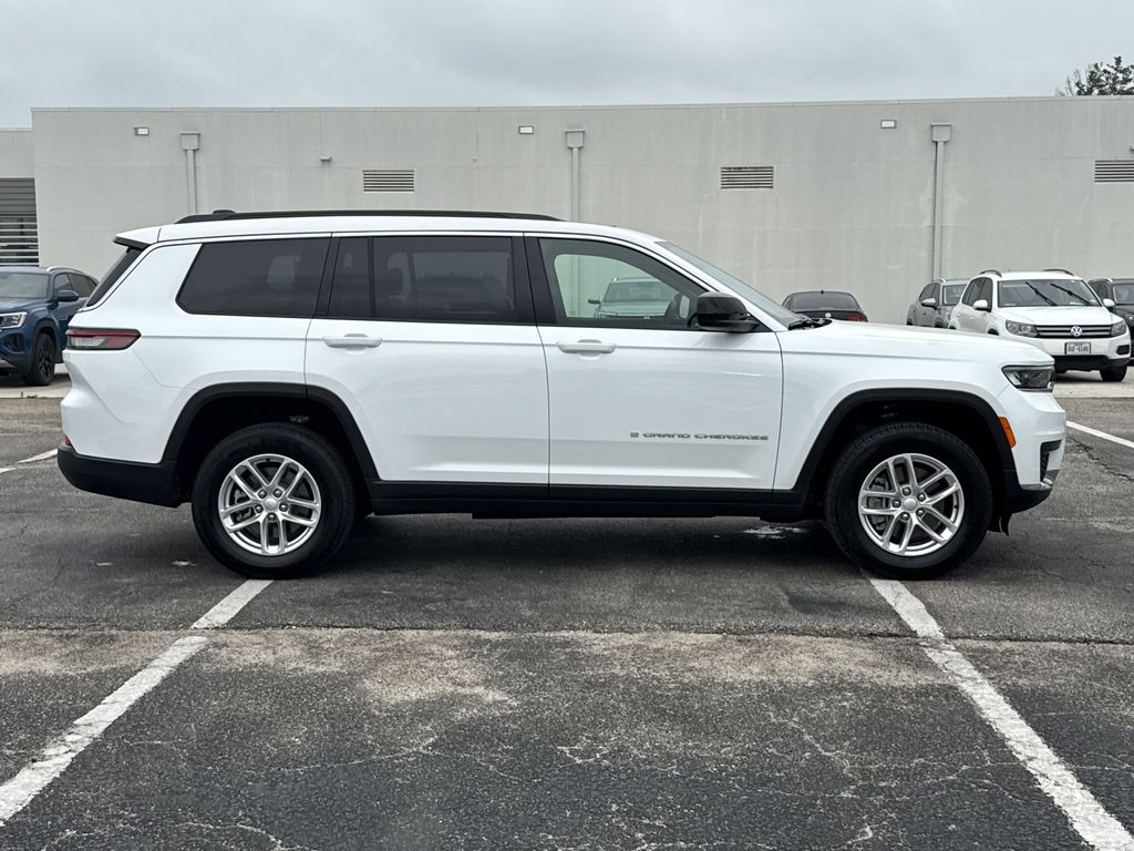 2025 Jeep Grand Cherokee L Laredo White at Classic Elite Chevrolet Sugar Land