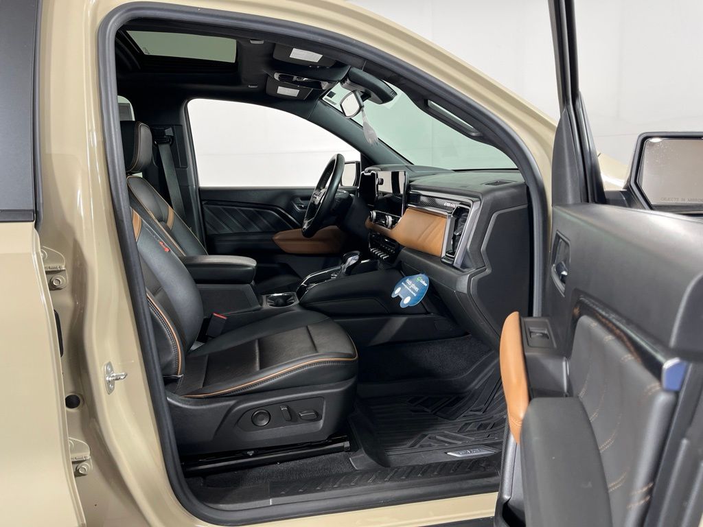 Thumbnail: 2023 GMC Canyon - 12