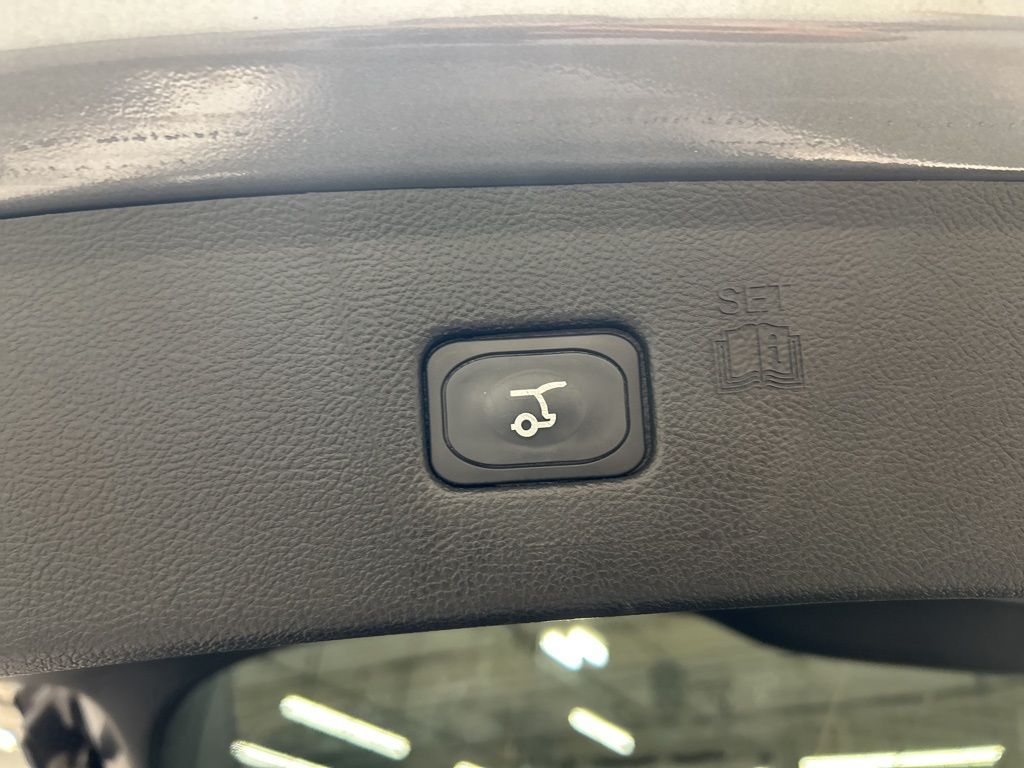 used 2024 Ford Edge car, priced at $28,952