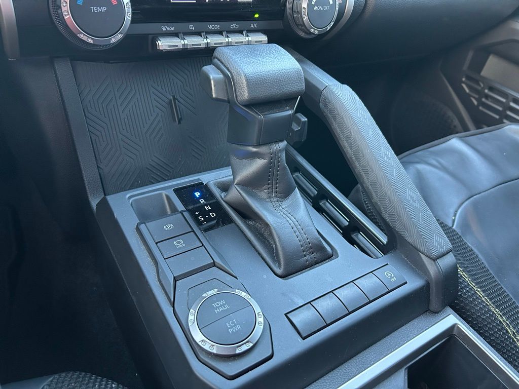 2024 Toyota Tacoma SR5 26