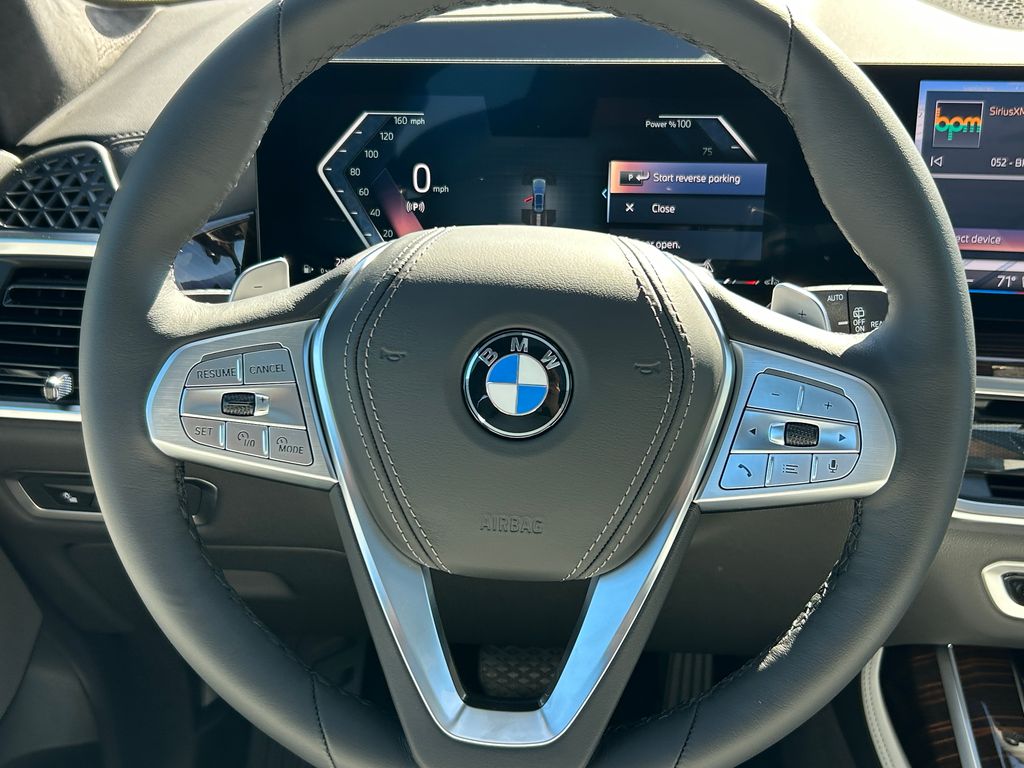 Thumbnail: 2026 BMW X7 - 18