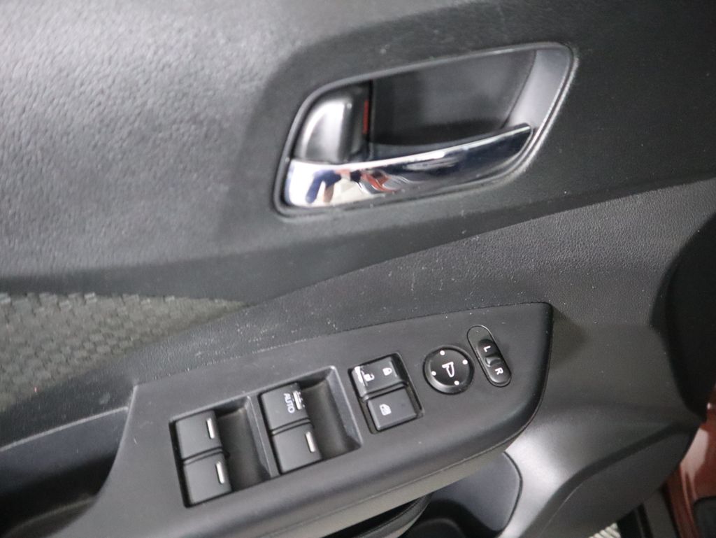 Thumbnail: 2016 Honda CR-V - 23