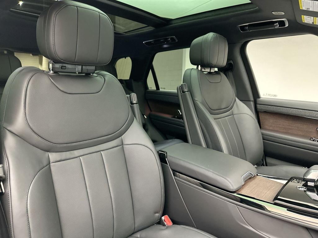 Thumbnail: 2024 Land Rover Range Rover Sport - 11