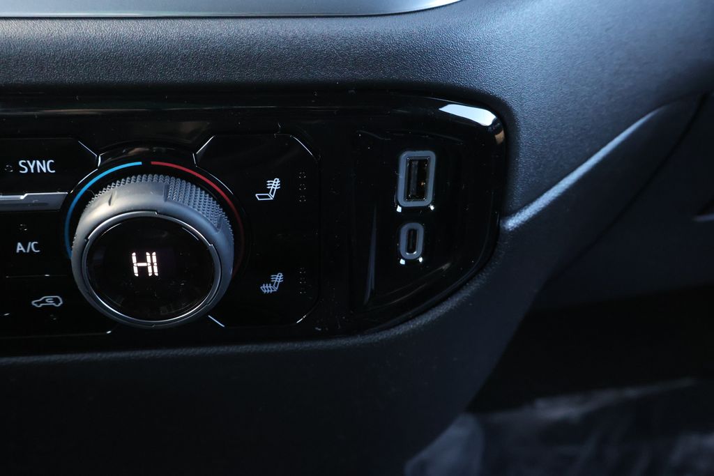 Thumbnail: 2026 Chevrolet Silverado 3500 - 27