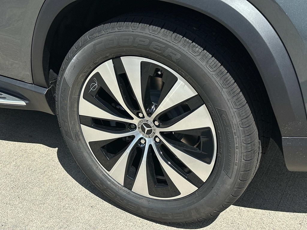 Thumbnail: 2026 Mercedes-Benz GLE - 7