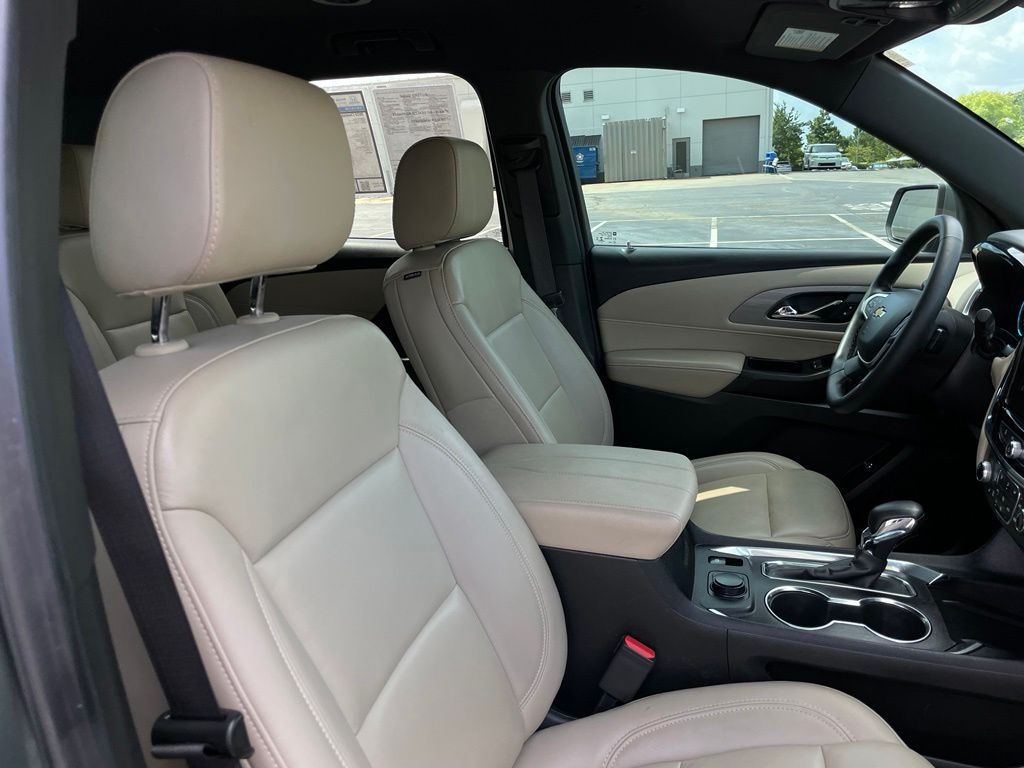 Thumbnail: 2023 Chevrolet Traverse - 31