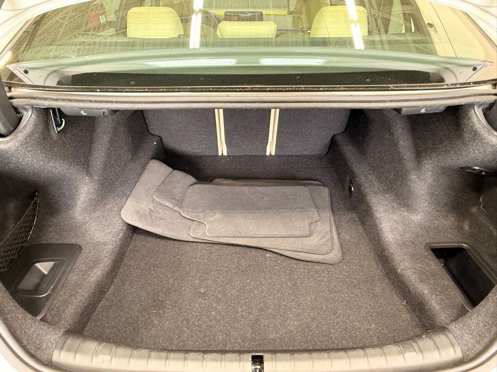 Thumbnail: 2023 BMW 5 Series - 24