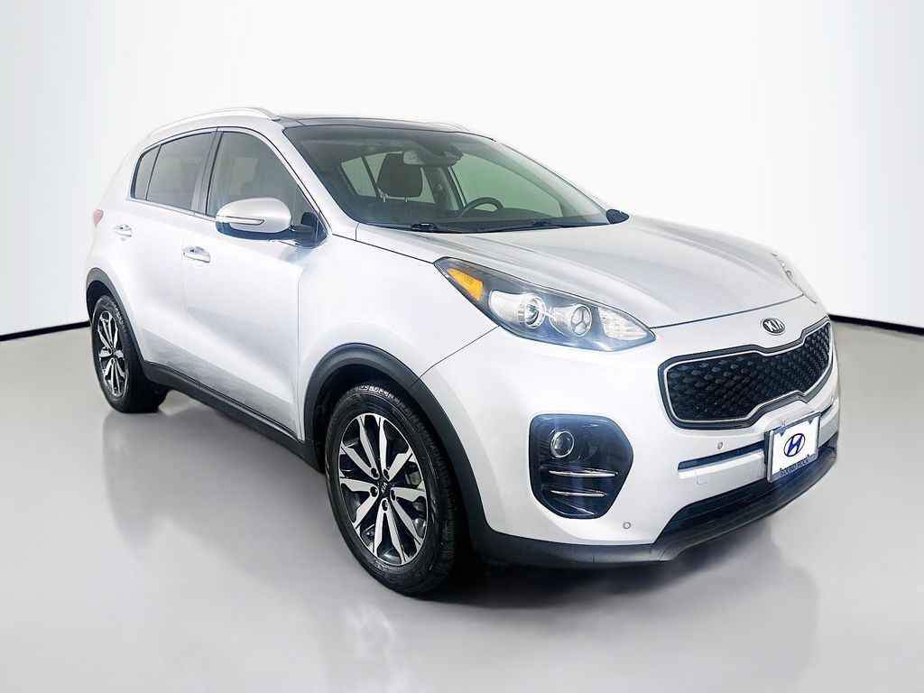 Thumbnail: 2017 Kia Sportage - 3