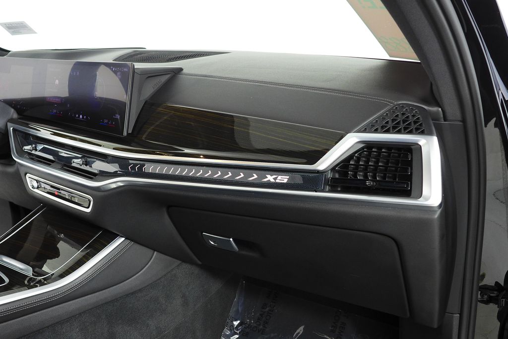 Thumbnail: 2024 BMW X5 - 14