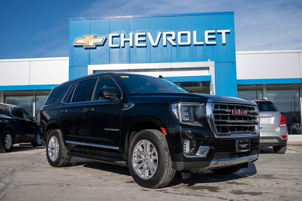 2023 GMC Yukon SLT