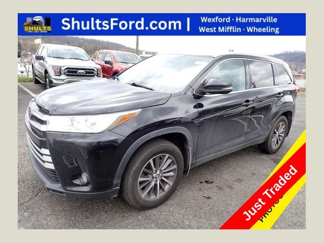 Midnight Black Metallic 2019 Toyota Highlander XLE AWD SUV / Crossover All-Wheel Drive 8-Speed Automatic