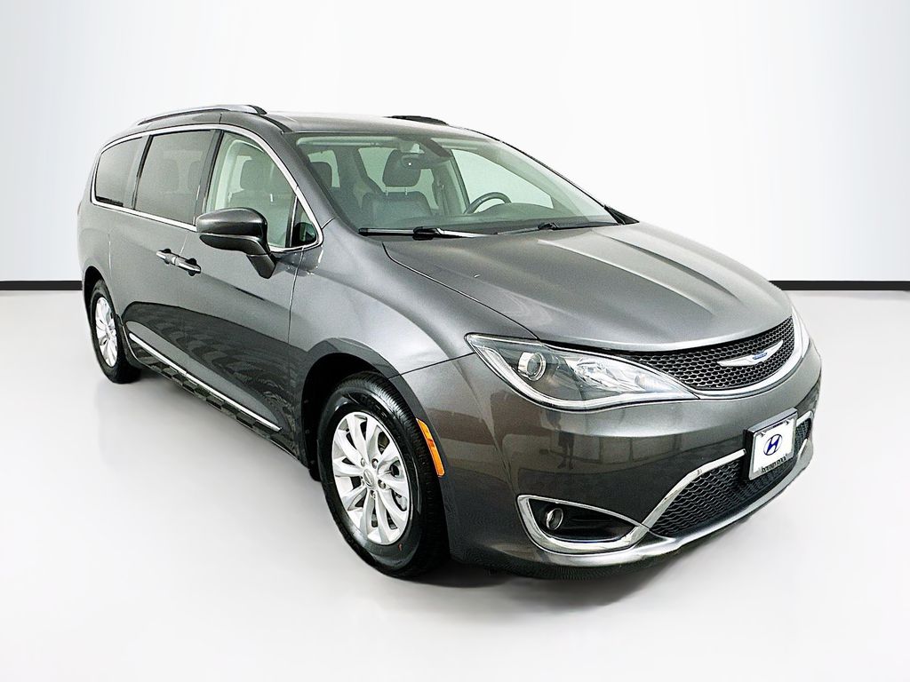 2019 Chrysler Pacifica Touring L 3