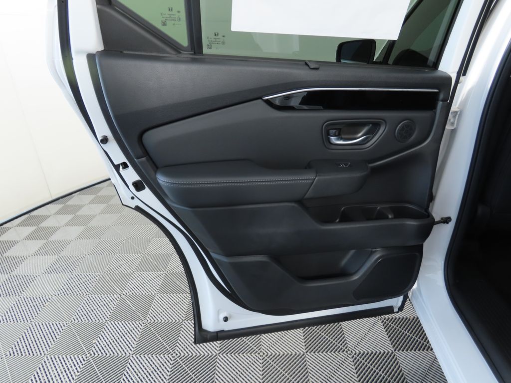 Thumbnail: 2025 Honda Pilot - 27