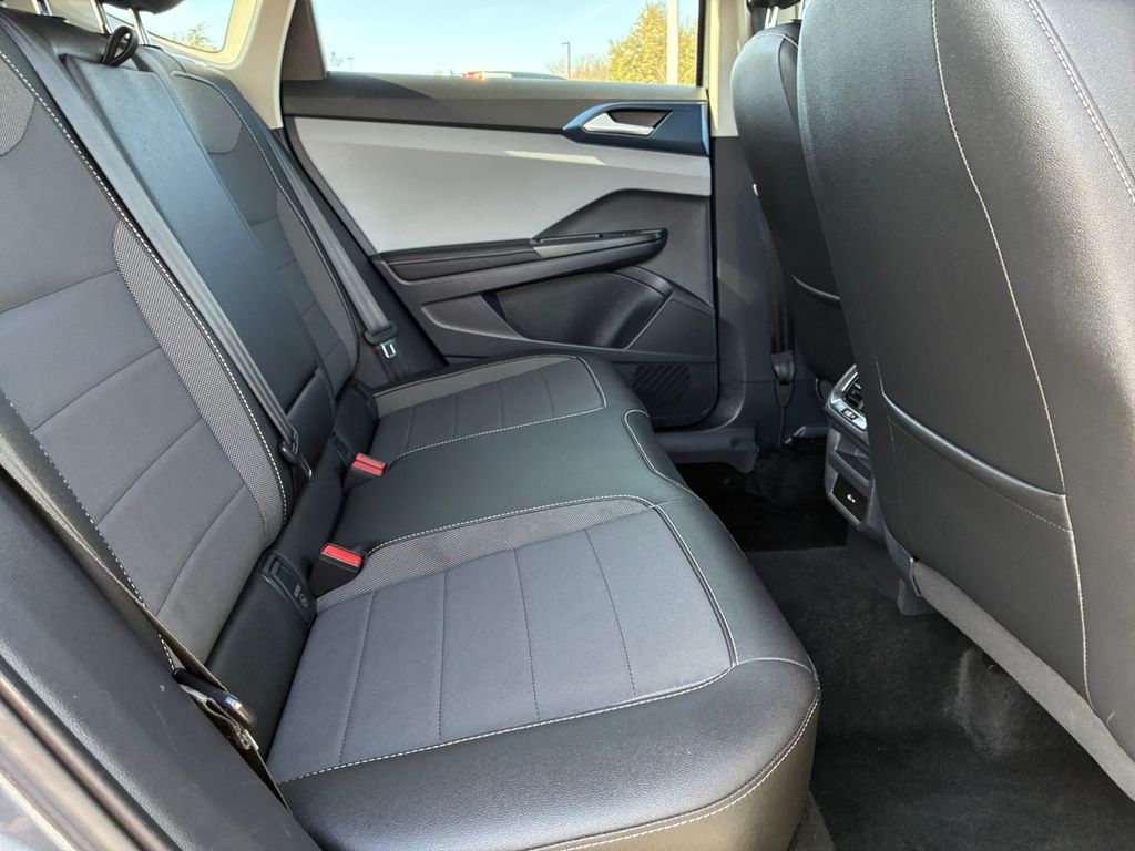 Used Car 2024 Volkswagen Taos  1.5t Se For Sale Under $20,000 In Austin, Texas