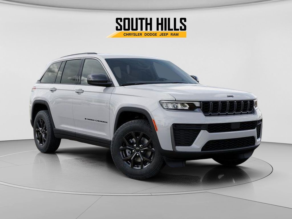 2026 Jeep Grand Cherokee Laredo White/off-white at South Hills CDJR