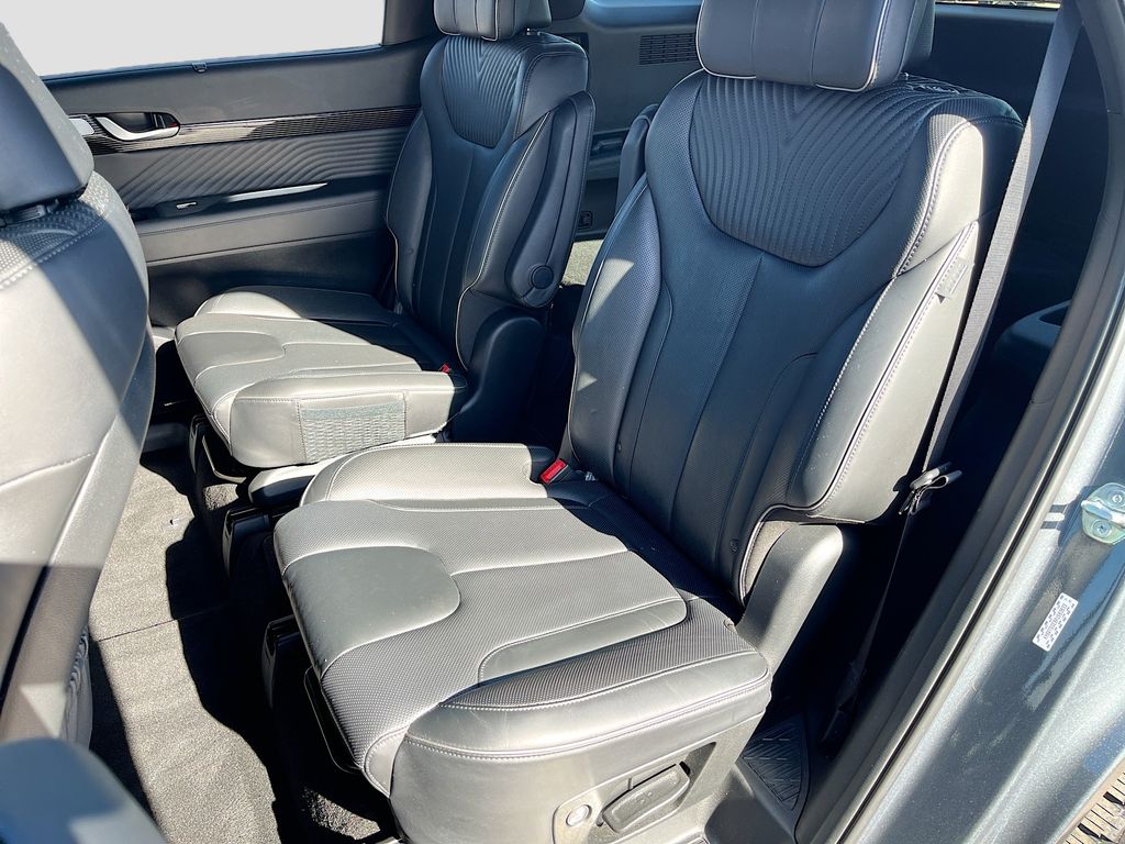 Used 2023 Gray Hyundai Calligraphy image 26