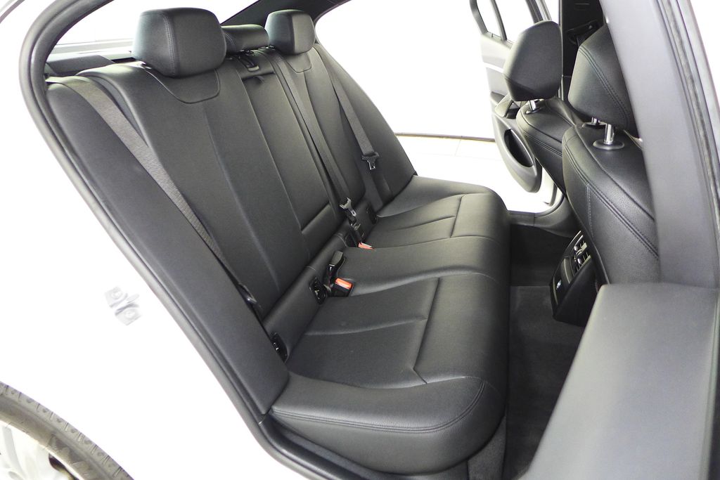 2018 BMW 3 Series 330i 20
