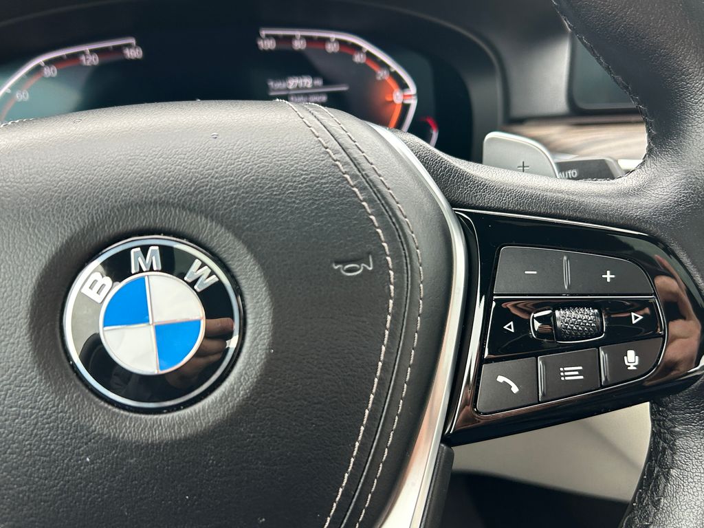 2022 BMW 5 Series 540i 21