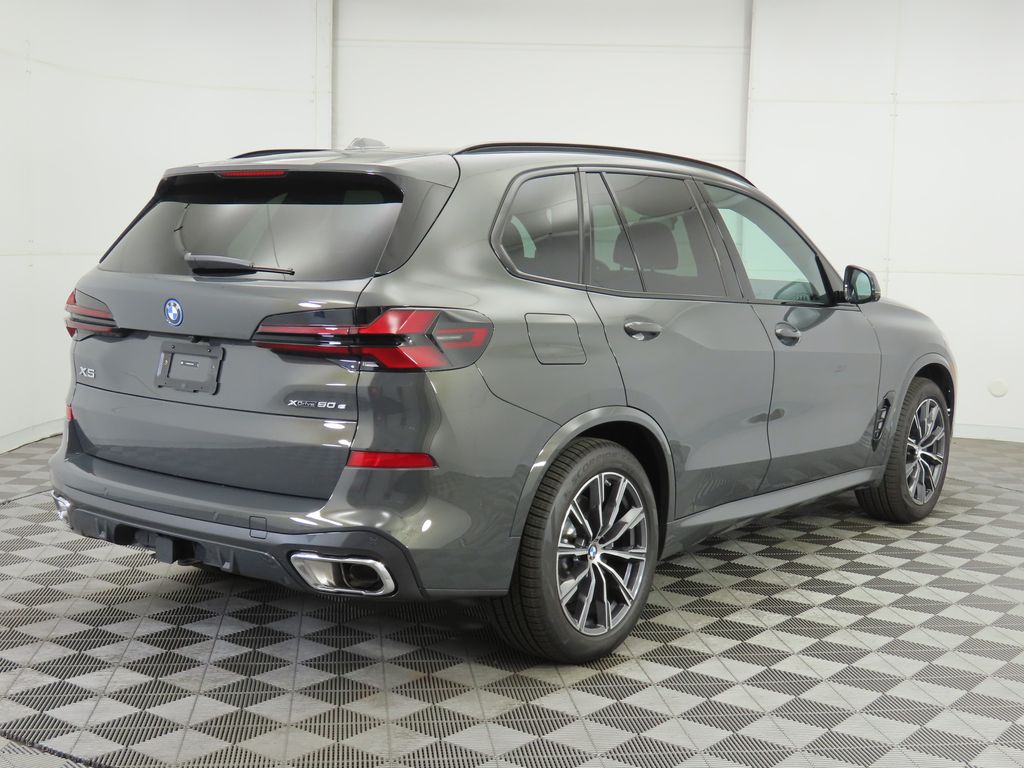 Thumbnail: 2026 BMW X5 - 5