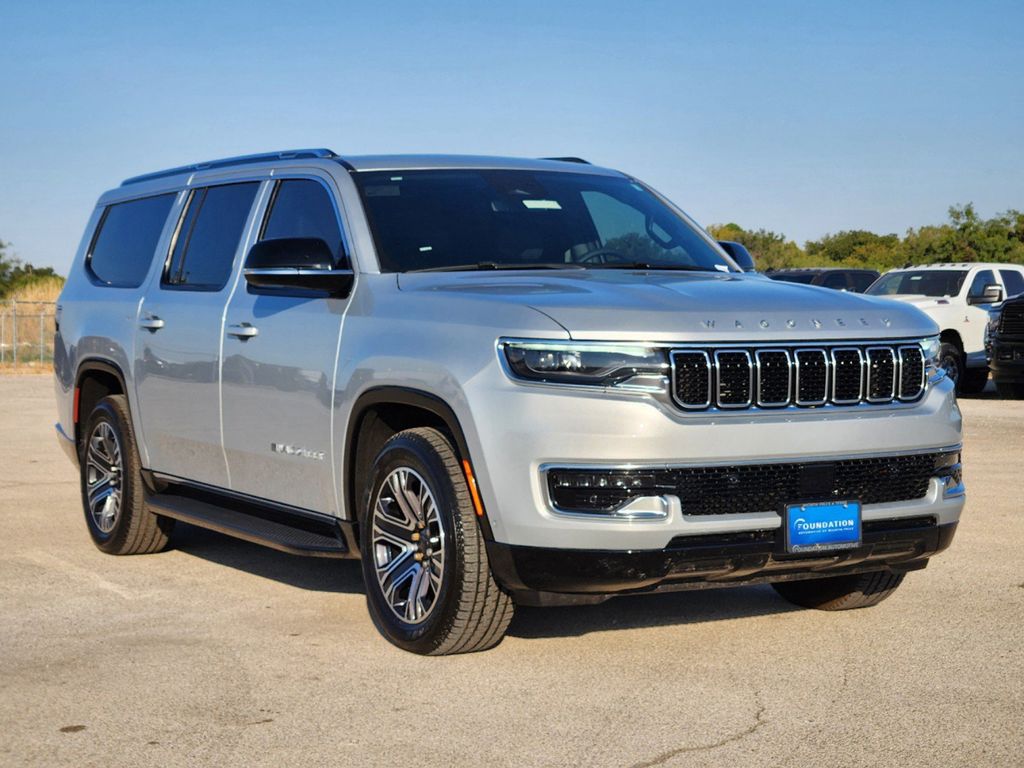 2023 Jeep Wagoneer L Base 2