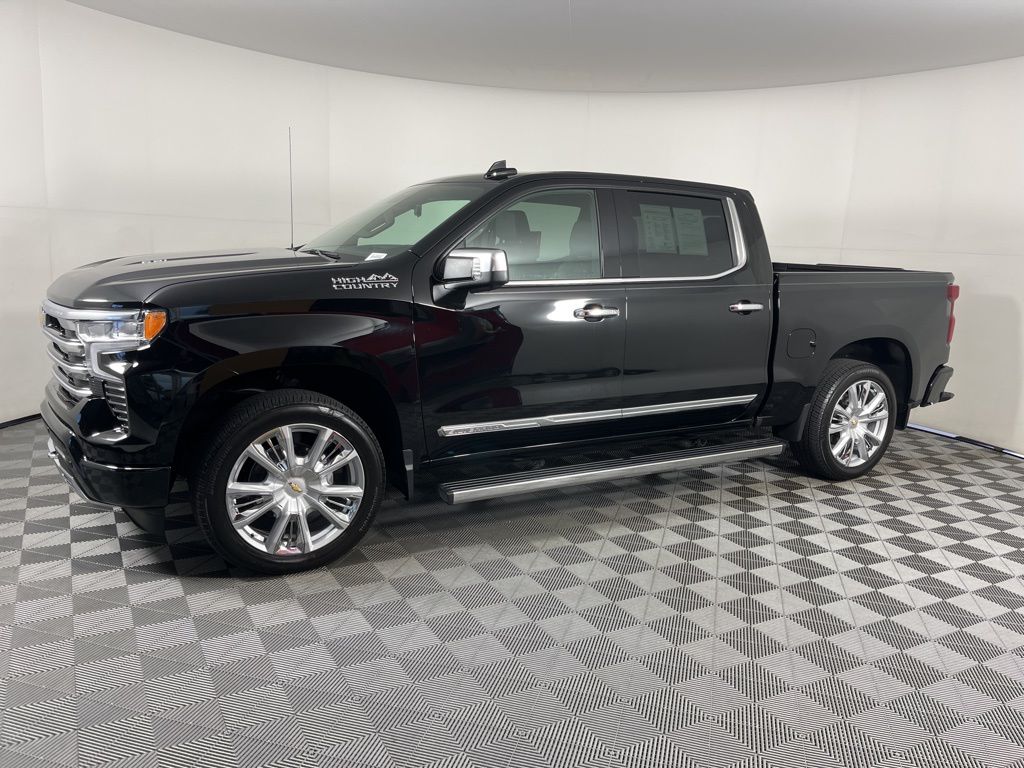 Thumbnail: 2025 Chevrolet Silverado 1500 - 2