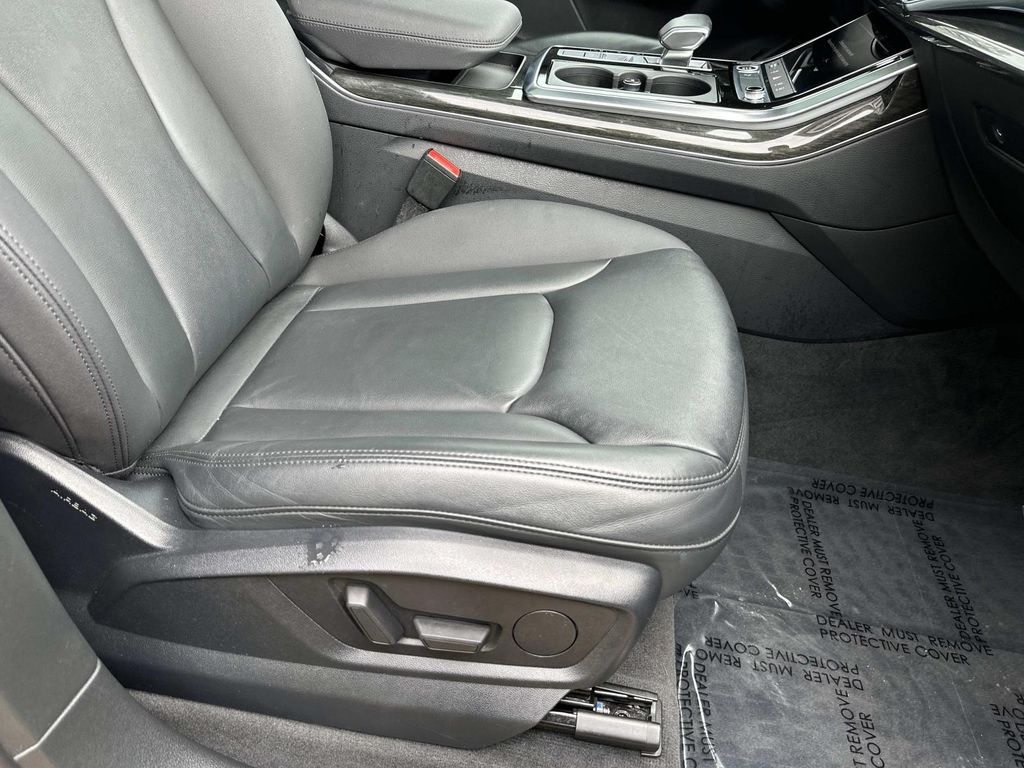 Thumbnail: 2022 Audi Q7 - 21