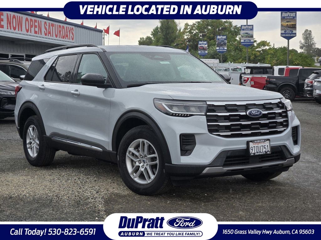 2025 Ford Explorer Active AWD