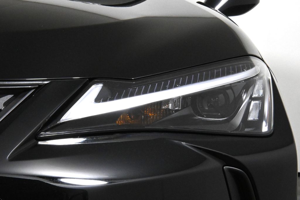 Thumbnail: 2025 Lexus UX - 11