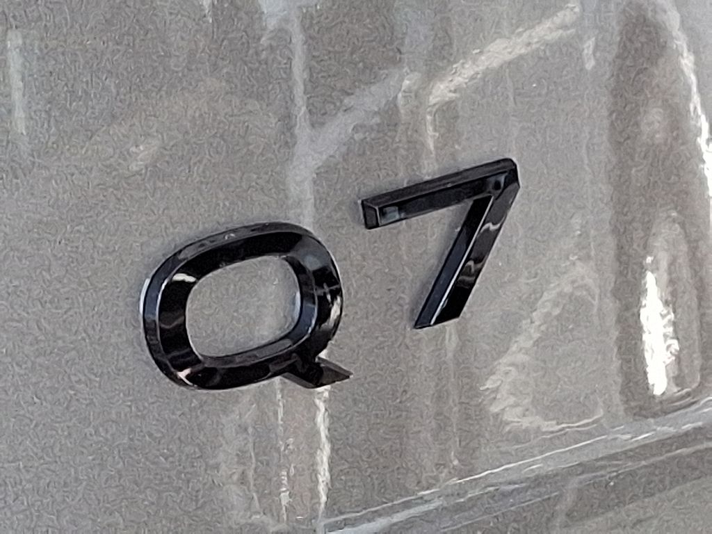 Thumbnail: 2026 Audi Q7 - 23