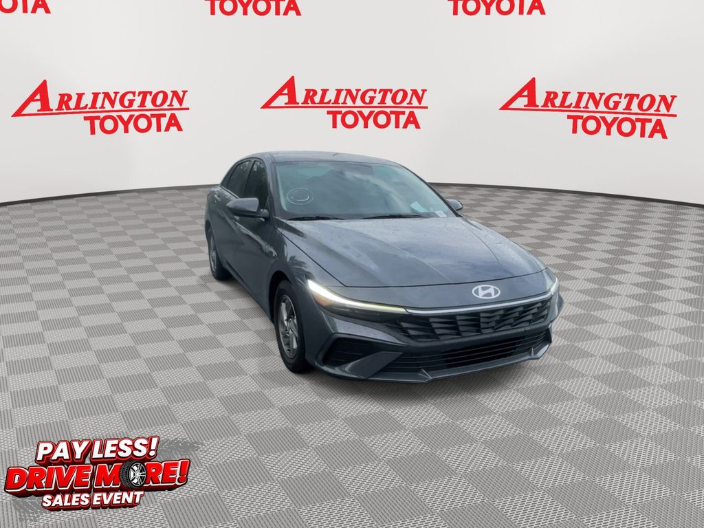 Used 2025 Hyundai Elantra Sedan
