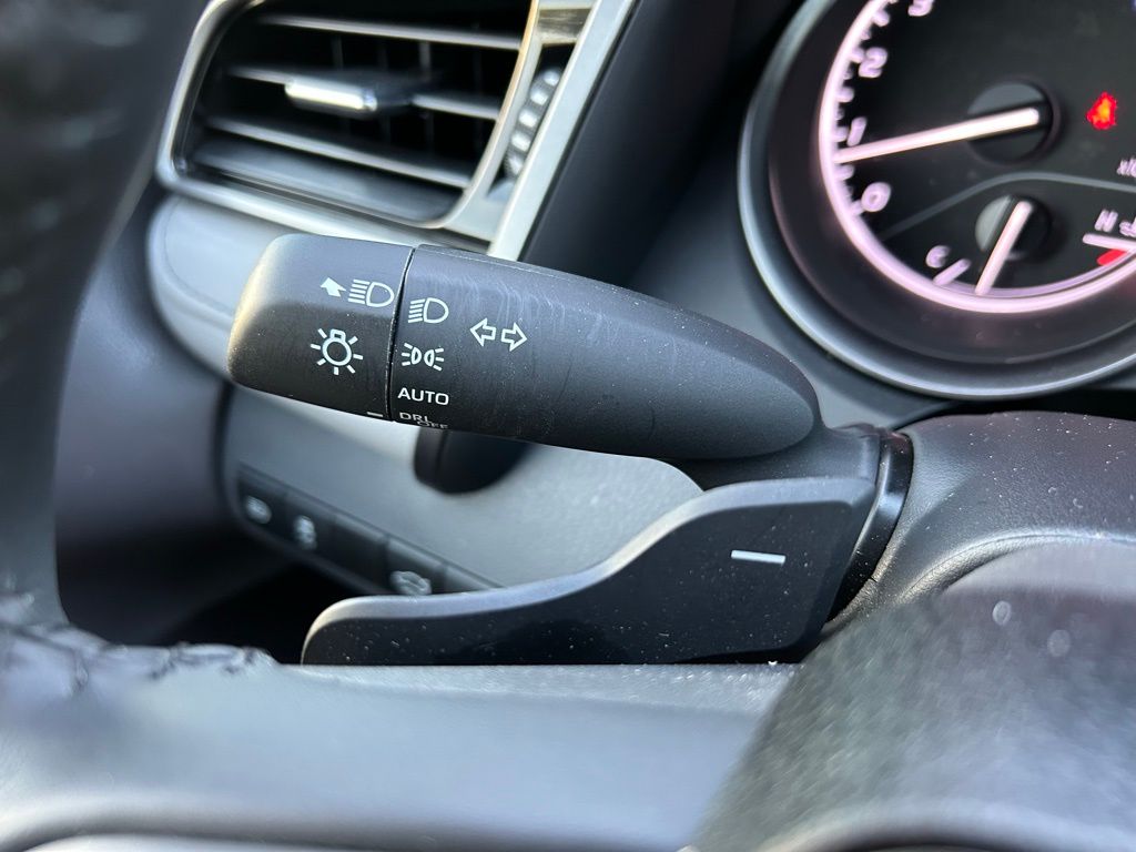 2024 Toyota Camry SE 21