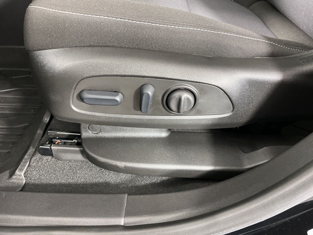 Thumbnail: 2026 Chevrolet Blazer - 23