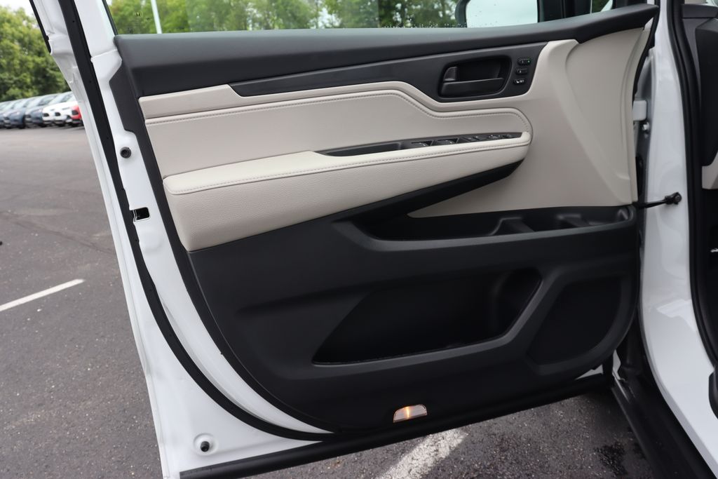 2025 Honda Odyssey EX-L 28