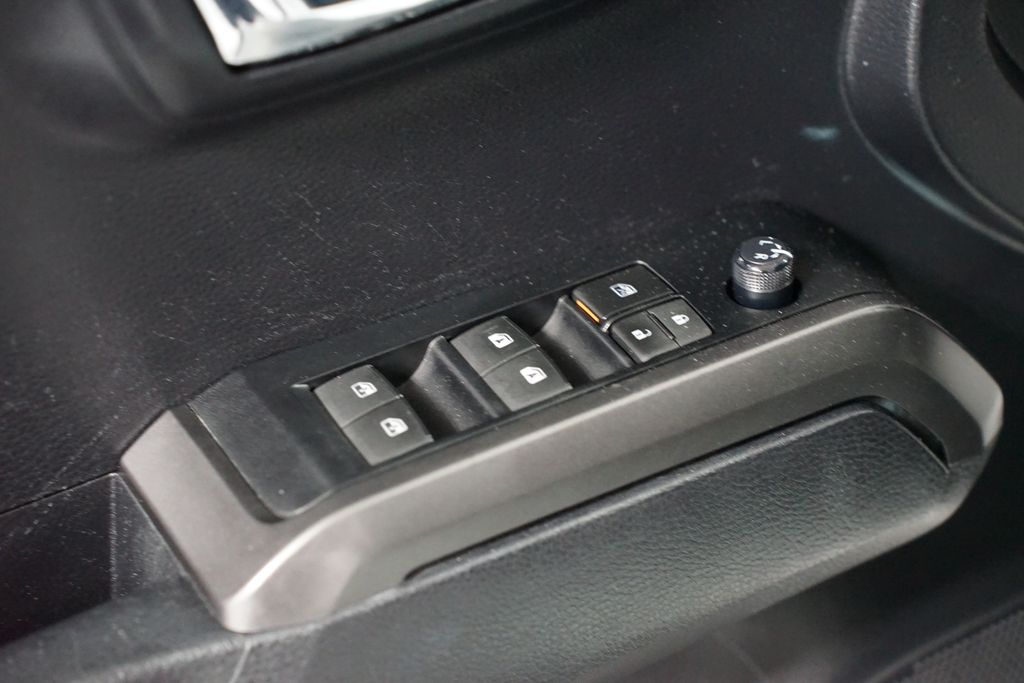 Thumbnail: 2021 Toyota Tacoma - 31