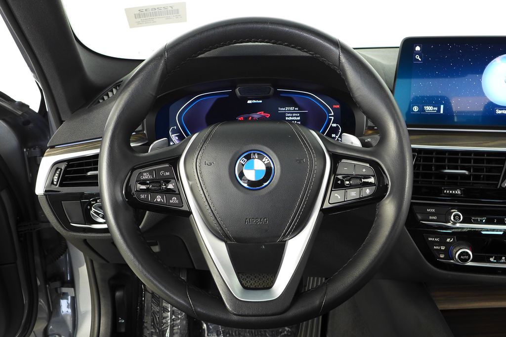 Thumbnail: 2023 BMW 5 Series - 26