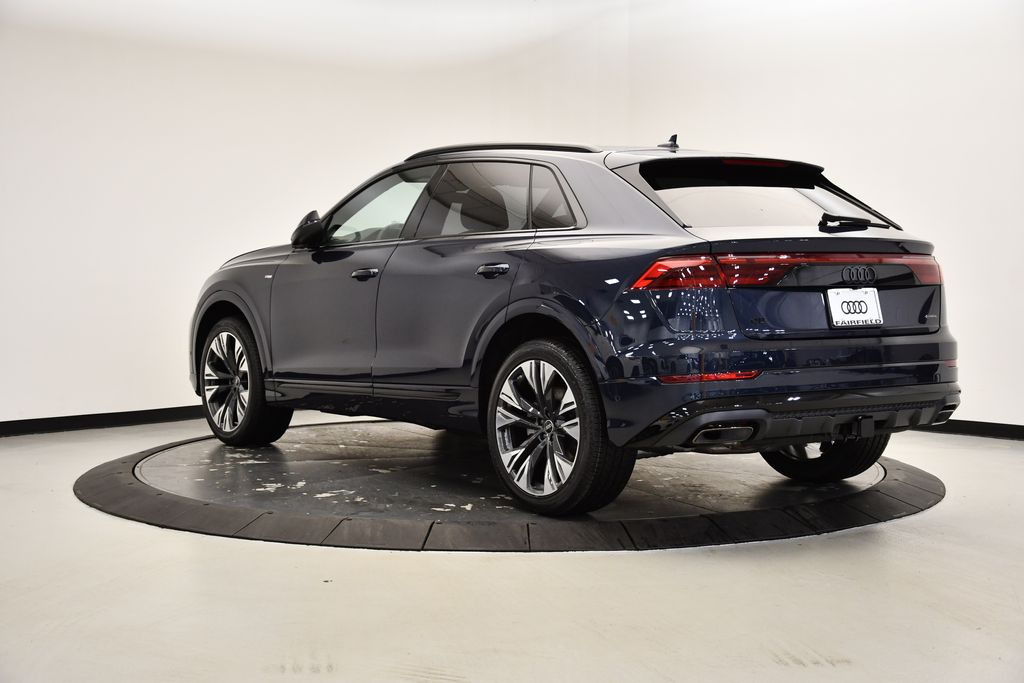 2025 Audi Q8  3