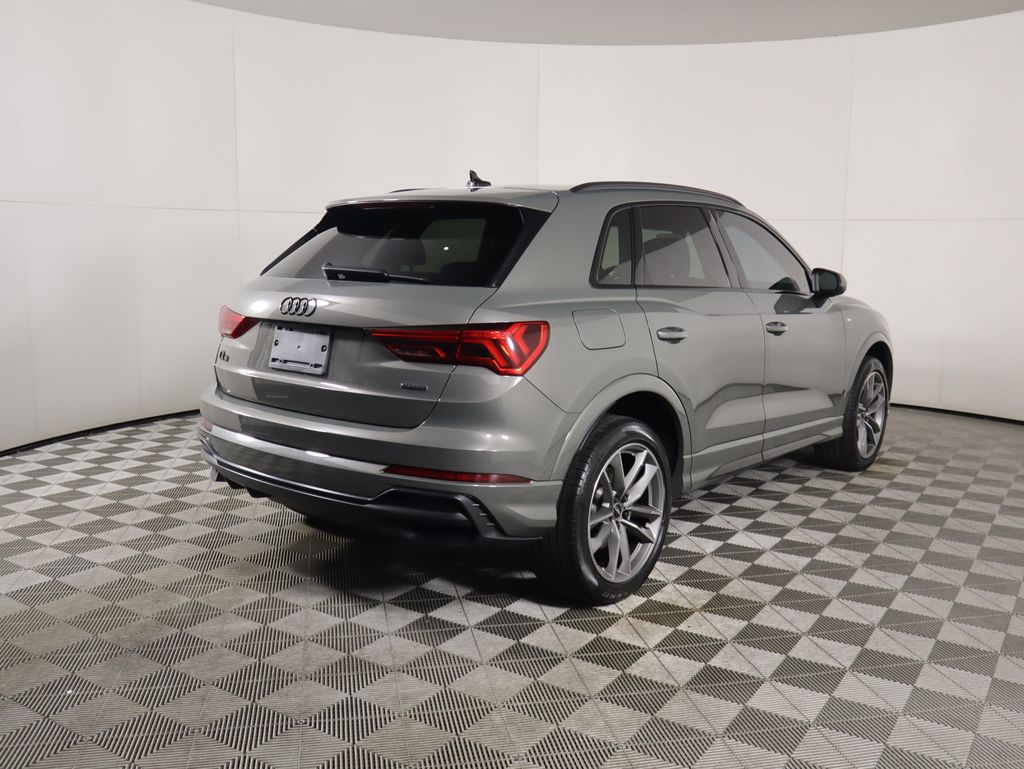 Thumbnail: 2022 Audi Q3 - 5