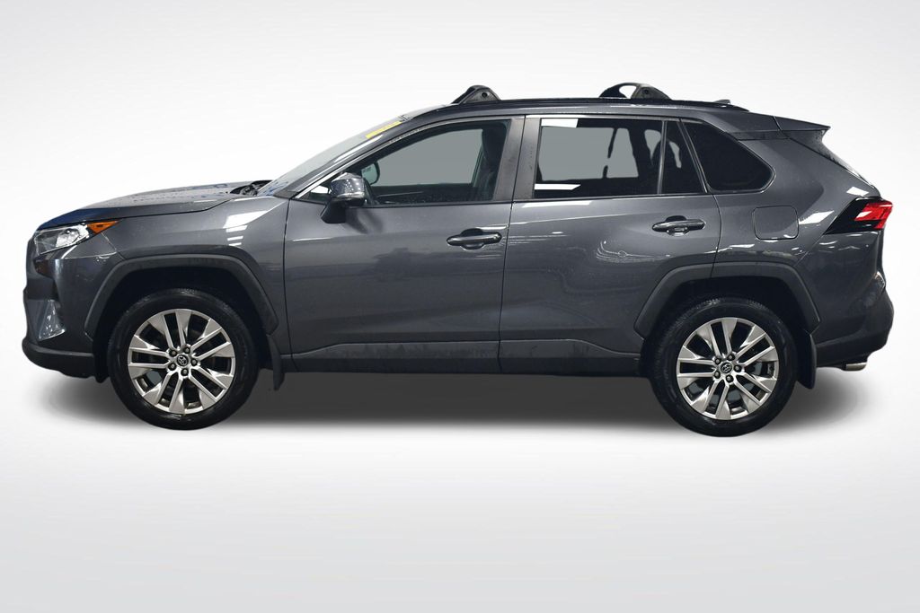 Thumbnail: 2021 Toyota RAV4 - 4