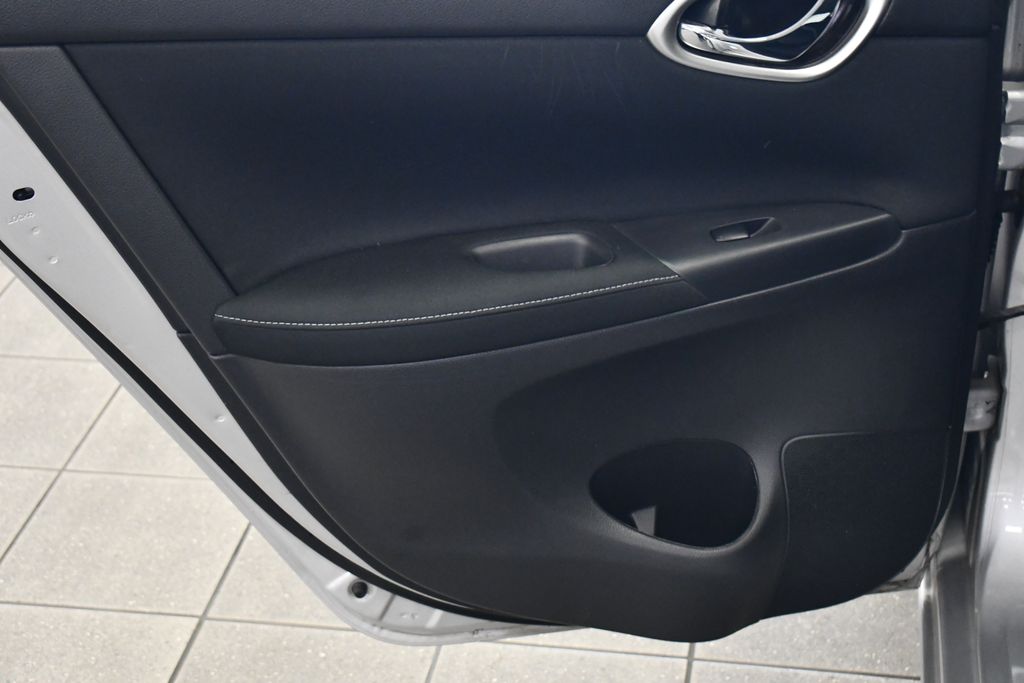 Thumbnail: 2015 Nissan Sentra - 28