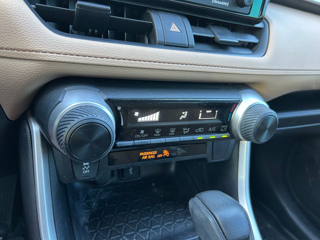 2022 Toyota RAV4 LE 25