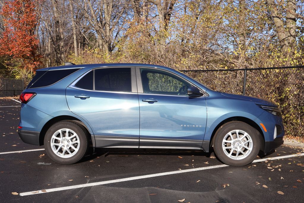 Thumbnail: 2024 Chevrolet Equinox - 9