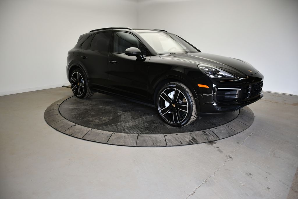 Thumbnail: 2026 Porsche Panamera - 9