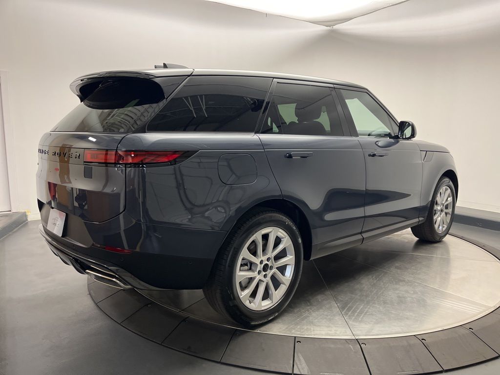 Thumbnail: 2026 Land Rover Range Rover Sport - 5